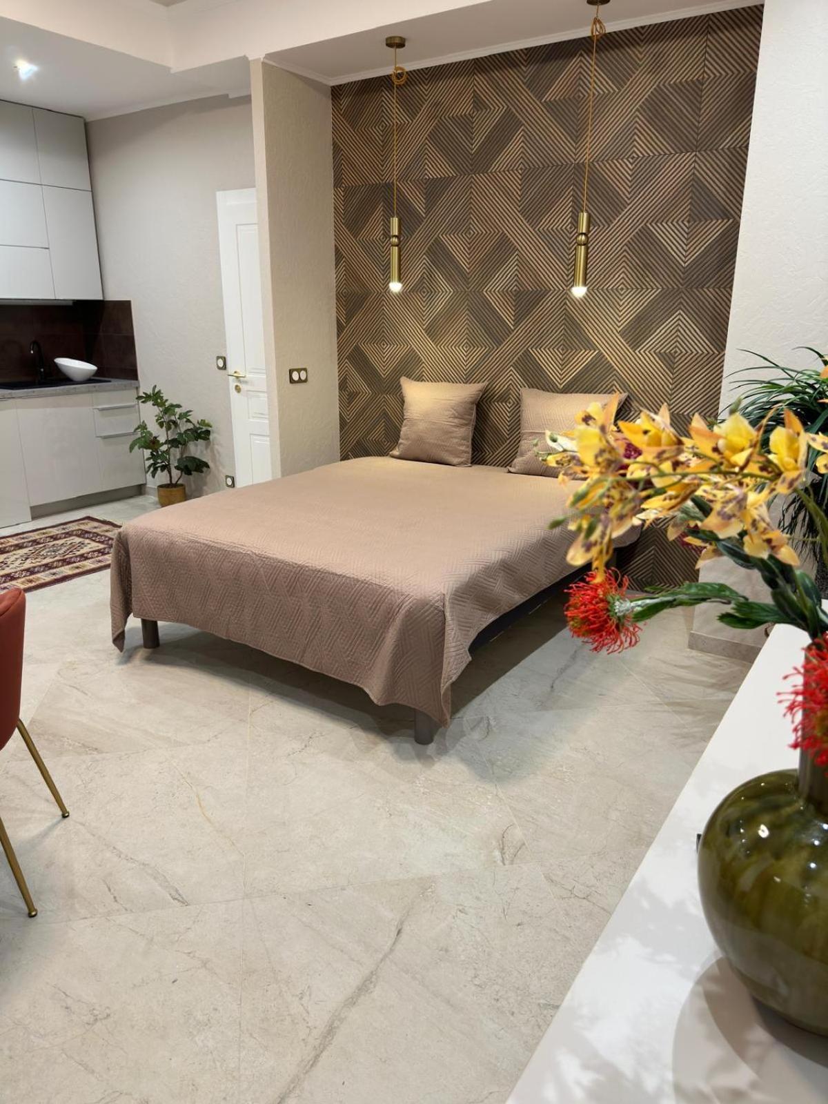 ניס Extraordinaire Grand Studio Au Centre 6 Minutes A Pied De La Plage Et L'Hotel Negresco מראה חיצוני תמונה