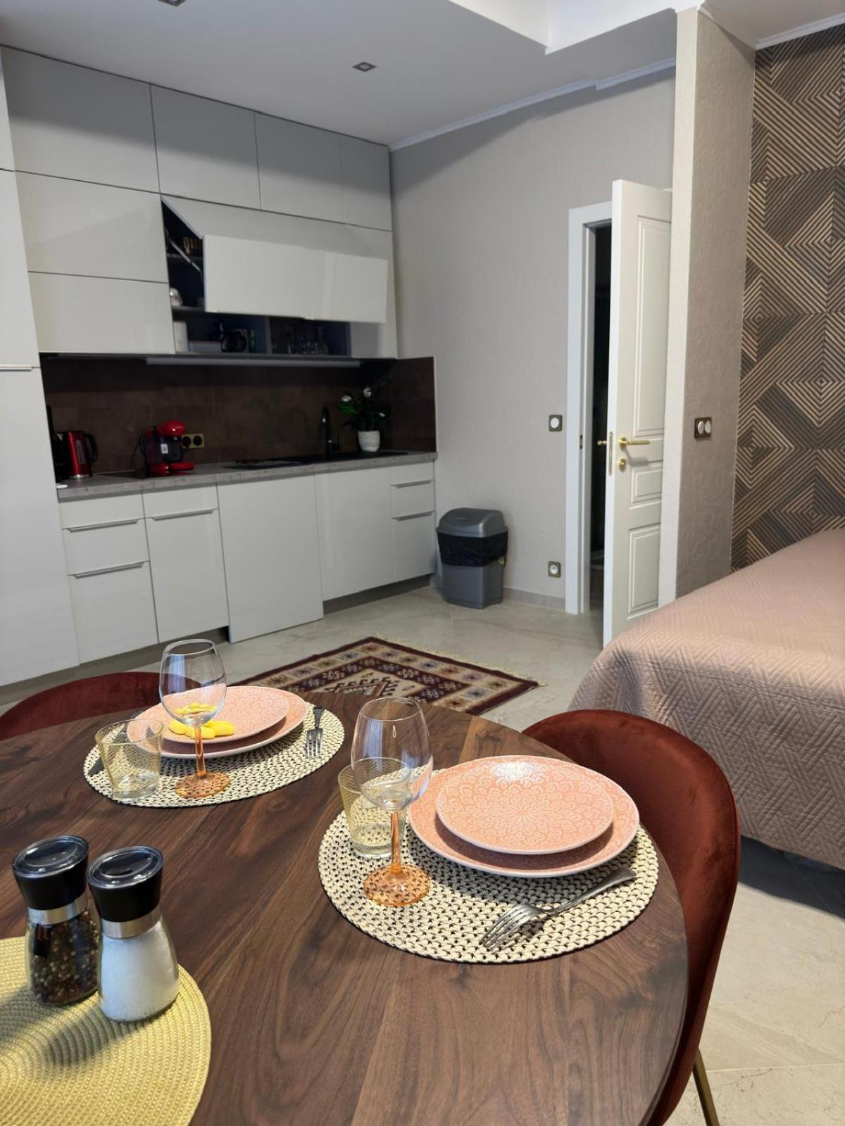 ניס Extraordinaire Grand Studio Au Centre 6 Minutes A Pied De La Plage Et L'Hotel Negresco מראה חיצוני תמונה